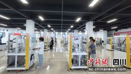 綿陽科技城智能制造公共實訓(xùn)基地迎來首批軟件設(shè)計學(xué)員